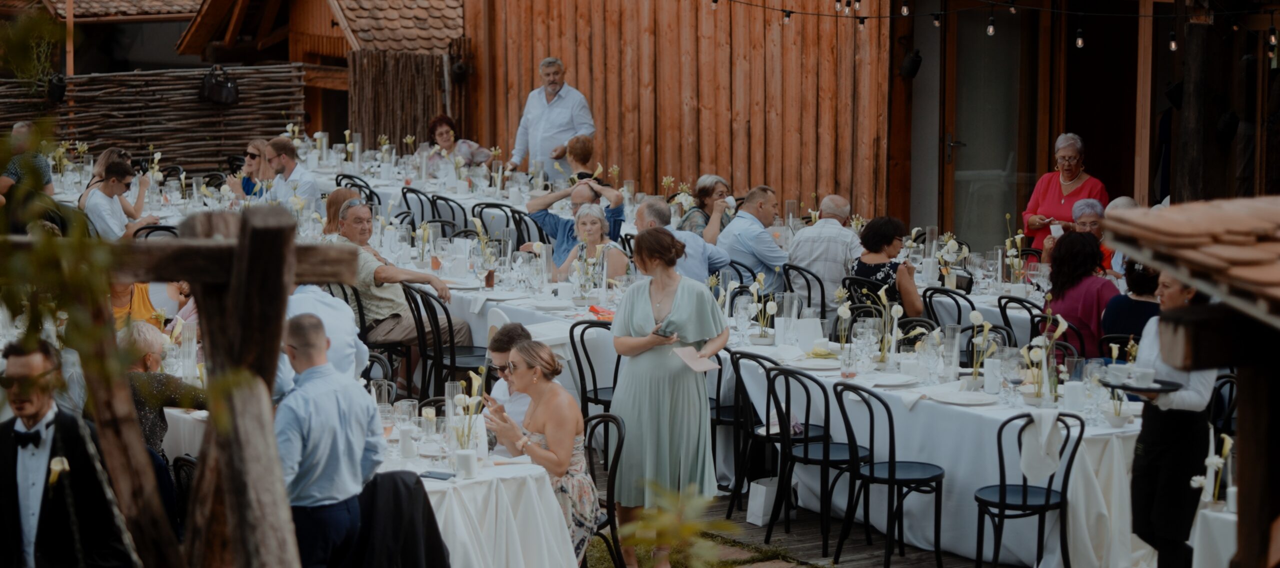 Cină în aer liber la nunta de la Mesendorf Gasthaus