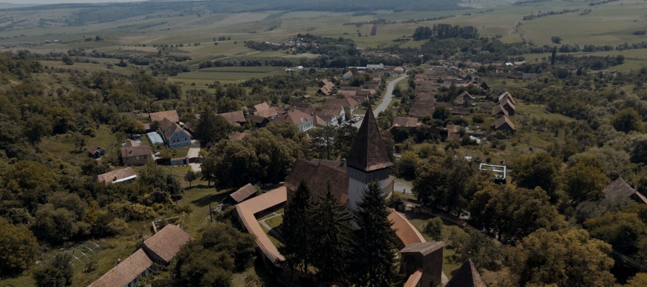 nuntă la Mesendorf Gasthaus – vedere aeriană asupra satului Meșendorf