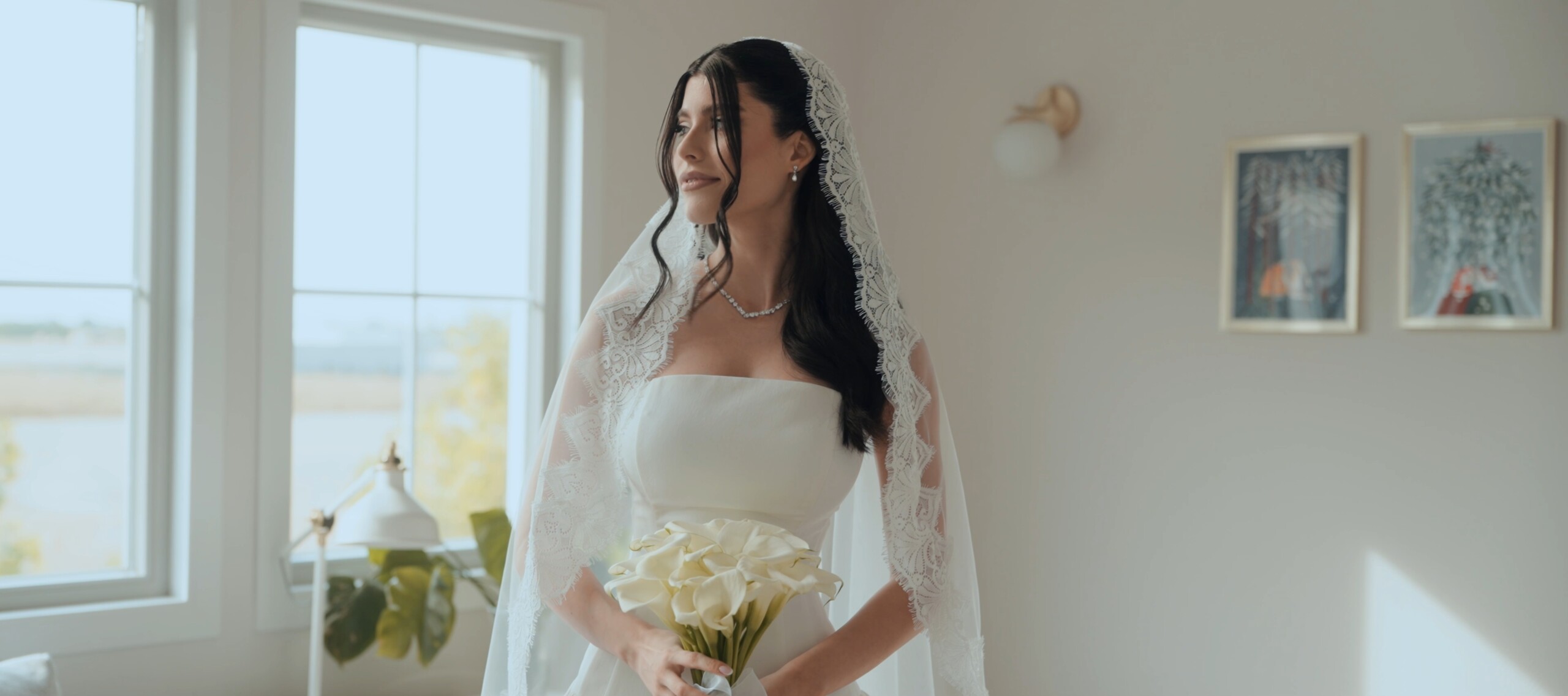 Cristina în timpul pregătirilor pentru nunta de la The White Manor